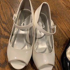 American Eagle 2 Pair Skid Resistant Shoes